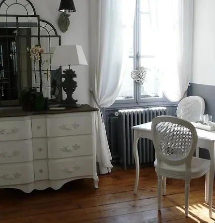 Vue Sur Cour Bed & Breakfast La Rochelle (Charente-Maritime)