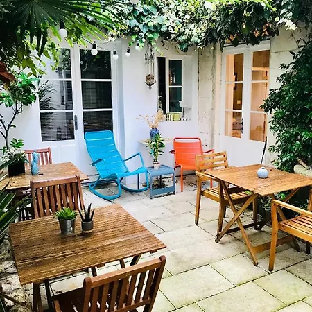 Bed & Breakfast Vue Sur Cour La Rochelle (Charente-Maritime)