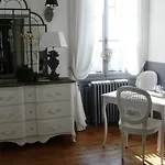 Vue Sur Cour Bed & Breakfast La Rochelle (Charente-Maritime)