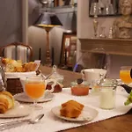 Vue Sur Cour Bed & Breakfast