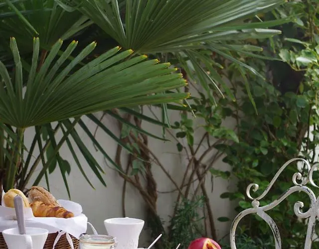 Bed and breakfast Vue Sur Cour La Rochelle (Charente-Maritime)