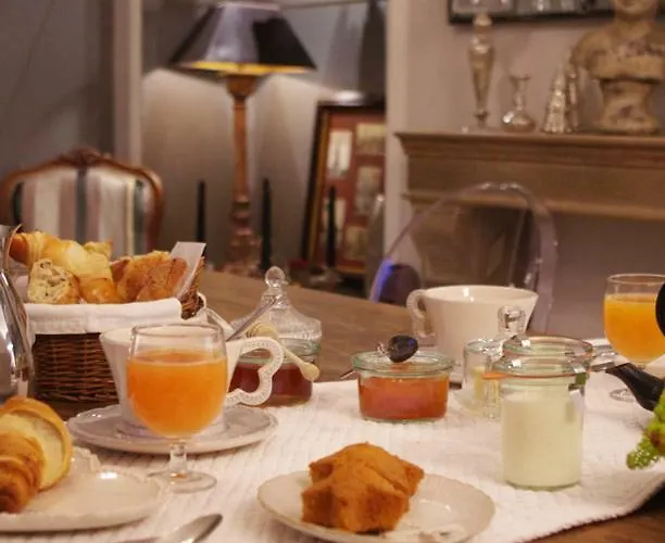 Vue Sur Cour Bed and breakfast