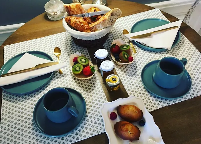 Vue Sur Cour Bed & Breakfast 2*